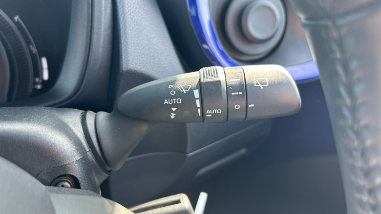 Toyota Aygo X 1.0 VVT-i Edge 5dr Petrol Hatchback